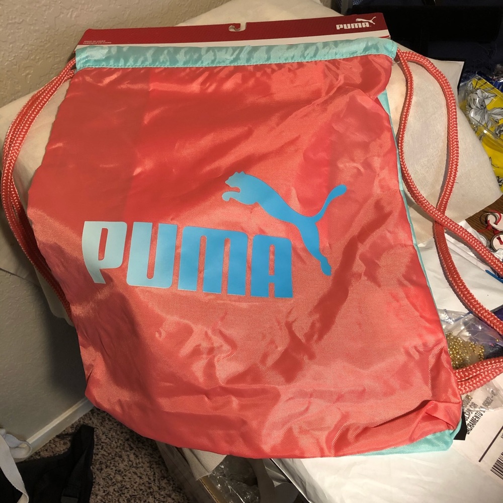 Puma carry sack.